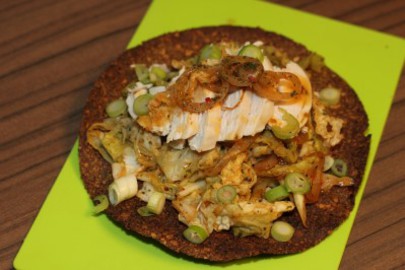 Tortillova taco s kapustovymi nudlemi a kurecim prsickem mini.JPG