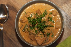 Kureci stew s kedlubnou a cuketou I.jpg